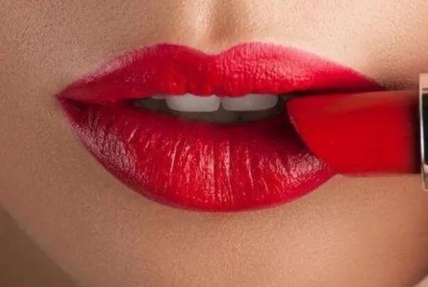 明星自用的化妆品,有哪些是学生党用的起的?